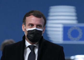 Ο Μακρόν θετικός στον κορωνοϊό