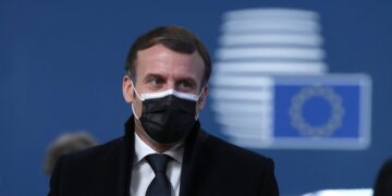 Ο Μακρόν θετικός στον κορωνοϊό