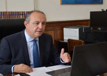 Τηλεδιάσκεψη Καράογλου με φορείς της ΠΕ Γρεβενών για την πορεία του COVID-19: “Θα κερδίσουμε τον πόλεμο με τον κορωνοϊό, δεν επενδύουμε στην μάχη των εντυπώσεων”