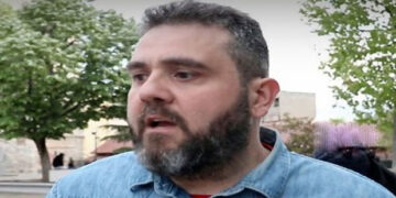 Οργισμένη ανακοίνωση του αντιπροέδρου σωματείου καφετεριών Κοζάνης ΕΡΜΗΣ Αλέκου Βουτηρή κατά της  κυβέρνησης για τα μέτρα στήριξης που σχεδίασε η κυβέρνηση για τους  επαγγελματίες που έπληξε το lockdown