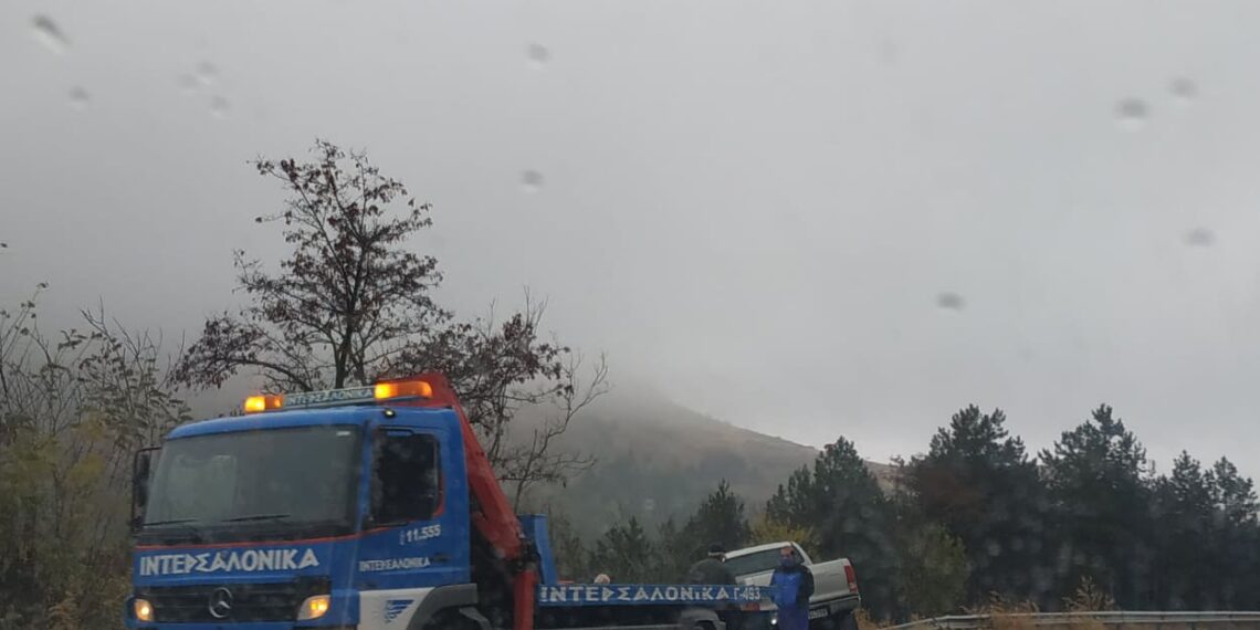 Τροχαίο ατύχημα στις στροφές των Κοίλων (μετά το Κλιούγκι) (φώτο-βίντεο)