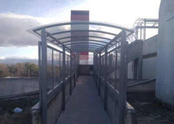 Μποδοσάκειο Νοσοκομείο: Έτοιμο το στέγαστρο στην ειδική ξεχωριστή είσοδο στην Μονάδα Τεχνητού Νεφρού