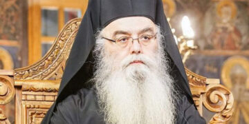Ζήσης Τζηκαλάγιας: Η Καστοριά με πόνο και δάκρυα αποχαιρετά το Μητροπολίτη της που εκοιμήθη νωρίς