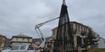 Ξεκινά σήμερα Τρίτη 8 Δεκεμβρίου η Εορταστική Περίοδος “8με8” του Δήμου Καστοριάς με τη διαδικτυακή φωταγώγηση του Χριστουγεννιάτικου Δέντρου