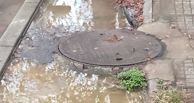 Διαμαρτυρία: “Απαράδεκτη η κατάσταση με τις αποχετεύσεις στη ΖΕΠ, στις “έξυπνες” εργατικές κατοικίες. Τα λύματα βγαίνουν στο δρόμο και η δυσοσμία είναι ανυπόφορη για πολλοστή φορά”