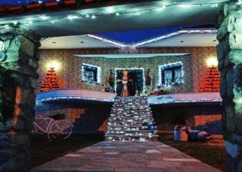 Το πιο εντυπωσιακά στολισμένο σπίτι, στον Αετό του Δήμου Αμυνταίου