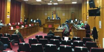 Κοζάνη: Ξεκίνησε η σύσκεψη φορέων με τον πρόεδρο του ΕΟΔΥ Π. Αρκουμανέα – Που απέδωσε την αύξηση κρουσμάτων τοπικά, τι είπε για την ιχνηλάτηση και τη συνεργασία με τους δήμους-VIDEO