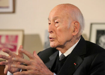 Πέθανε από επιπλοκές λόγω κορωνοϊού ο πρώην πρόεδρος της Γαλλίας Βαλερί Ζισκάρ Ντ’ Εστέν