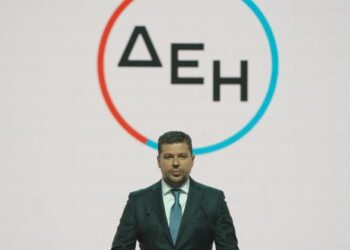 ΔΕΗ: Αντεπίθεση σε όλα τα μέτωπα με τριπλό χτύπημα σε ΑΠΕ, τηλεπικοινωνίες και δίκτυα