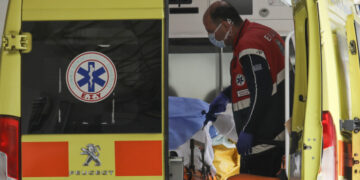 Απίστευτο: Στα Γιαννιτσά «απήγαγαν» από το νοσοκομείο 62χρονο συγγενή τους που νοσηλευόταν με κορωνοϊό