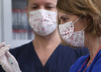 Στην Ελλάδα 83.850 δόσεις εμβολίου της Pfizer -Αντίστροφη μέτρηση για τον γενικό εμβολιασμό