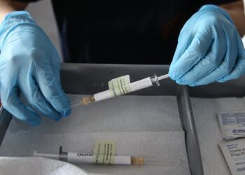 Επιχείρηση «Ελευθερία»: Πυρετώδεις προετοιμασίες για την εφαρμογή του εθνικού σχεδίου εμβολιασμού