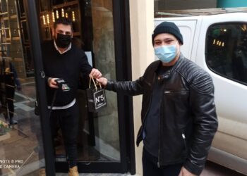 Ξεκίνησε το CLICK AWAY – Μουδιασμένη η αγορά της Πτολεμαΐδας – POS στις πόρτες των καταστημάτων