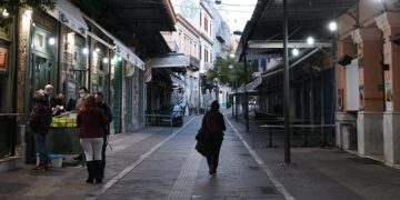Lockdown: Ποια καταστήματα θα λειτουργήσουν στις 7 και ποια στις 14 Δεκεμβρίου