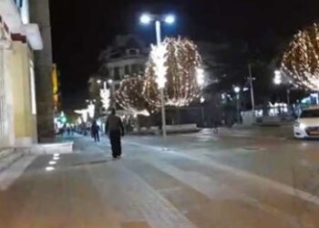 Έρημη πόλη η Κοζάνη από τις 6 το απόγευμα – Εικόνα στην πλατεία της πόλης, πρώτη μέρα εφαρμογής των αυστηρότερων μέτρων του lockdown