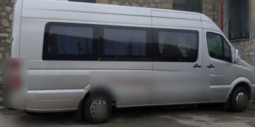 Φλώρινα: Μετέφεραν παράνομα με μικρό λεωφορείο 11 παράτυπους μετανάστες, έναντι αμοιβής – Δύο συλλήψεις