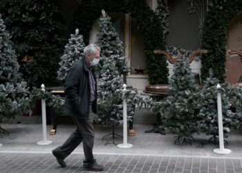 Κορωνοϊός: Οδηγός επιβίωσης για τα φετινά Χριστούγεννα – Όλα τα μέτρα μέχρι τις 7 Ιανουαρίου