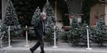 Κορωνοϊός: Οδηγός επιβίωσης για τα φετινά Χριστούγεννα – Όλα τα μέτρα μέχρι τις 7 Ιανουαρίου
