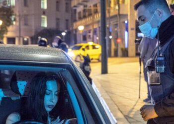 Πέτσας: Ποιοι θα εξαιρεθούν για μετακίνηση σε άλλο νομό -Τι θα ισχύει με τα SMS