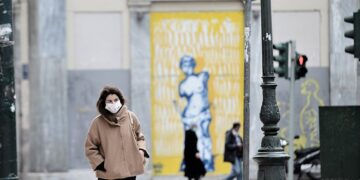 Κορωνοϊός: «Μπλόκο» στις μετακινήσεις από νομό σε νομό τα Χριστούγεννα