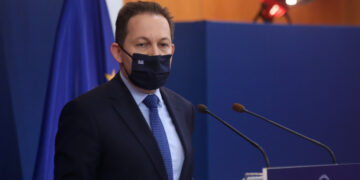 Πέτσας στα “Παραπολιτικά”: “Ενδεχόμενο ολικού lock down στην Π.Ε. Κοζάνης”