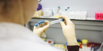 Κορωνοϊός: Ποια είναι τα τρία φάρμακα που ίσως μας σώσουν από τον ιό