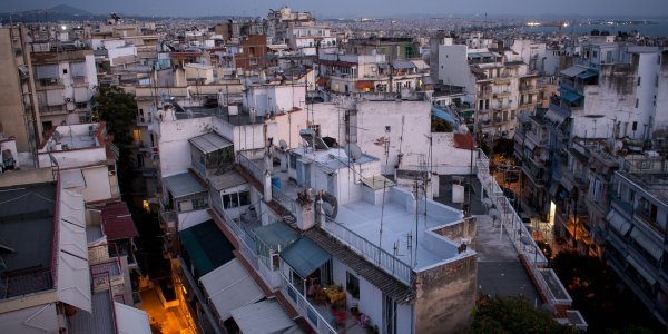 Με νόμο οι συνελεύσεις στις πολυκατοικίες μέσω Ζoom και Webex