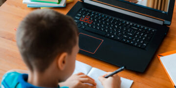 Lockdown -Γώγος: Δεν είναι δεδομένο ότι ανοίγουν τα δημοτικά 7 Ιανουαρίου -Οχι σε πλήρες άνοιγμα εκκλησιών