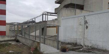 Έτοιμο το στέγαστρο στην βόρεια είσοδο του Μποδοσάκειου – Από τα Παραπολιτικά του Παλμού της Τετάρτης 2 Δεκεμβρίου