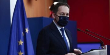 Στέλιος Πέτσας: Απομακρύνεται η 7η Δεκεμβρίου για άρση του lockdown. τα κομμωτήρια θα ανοίξουν σύντομα