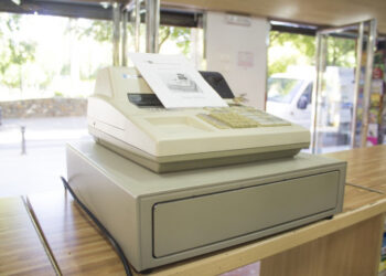 ΑΑΔΕ: Νέα παράταση για την απόσυρση των ταμειακών μηχανών που δεν συνδέονται με το TAXISnet