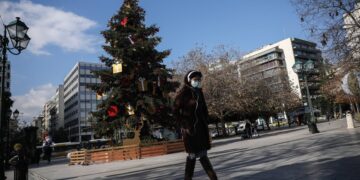 «Κόκκινος συναγερμός» για τα Χριστούγεννα: Σαρωτικοί έλεγχοι και αυστηρά μέτρα για την αποφυγή νέου κύματος