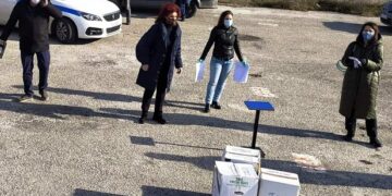 Παρεμβάσεις υποστήριξης των Ρομά στην Πτολεμαΐδα από τον Δήμο Εορδαίας – Είδη απολύμανσης, θερμόμετρα και υποστηρικτικές υπηρεσίες (φάρμακα-γιατροί)