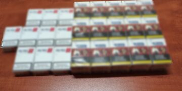 Σύλληψη δύο ατόμων στα Γρεβενά για κατοχή -40- τυποποιημένων πακέτων τσιγάρων, που δεν έφεραν τις απαιτούμενες από το νόμο ειδικές ταινίες φορολογίας