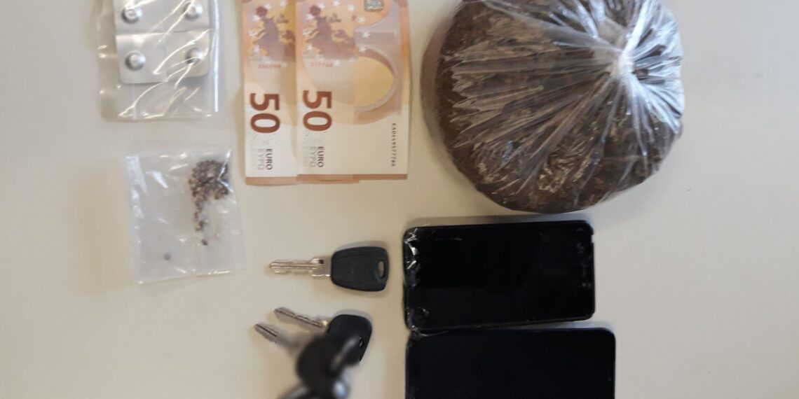 Συνελήφθησαν δύο άτομα στη Φλώρινα για κατοχή 120 γραμμαρίων κάνναβης, 4 χαπιών και σπόρων κάνναβης 1,2 γραμμαρίων