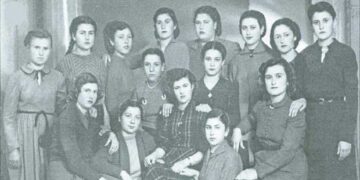 Η Σχολή Κοπτικής-Ραπτικής της Ιωάννας Κουσουντίδου, στην Πτολεμαϊδα, το 1953 – Από τη στήλη του κ. Γ. Καζαντζή στον Παλμό 15/12/2020