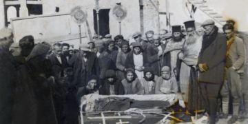 Έθιμο της φωτογράφισης με τον νεκρό- Του Παναγιώτη Μωυσιάδη