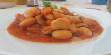 Μαγειρεύοντας με την Αρετή: Φασόλια γίγαντες στο φούρνο