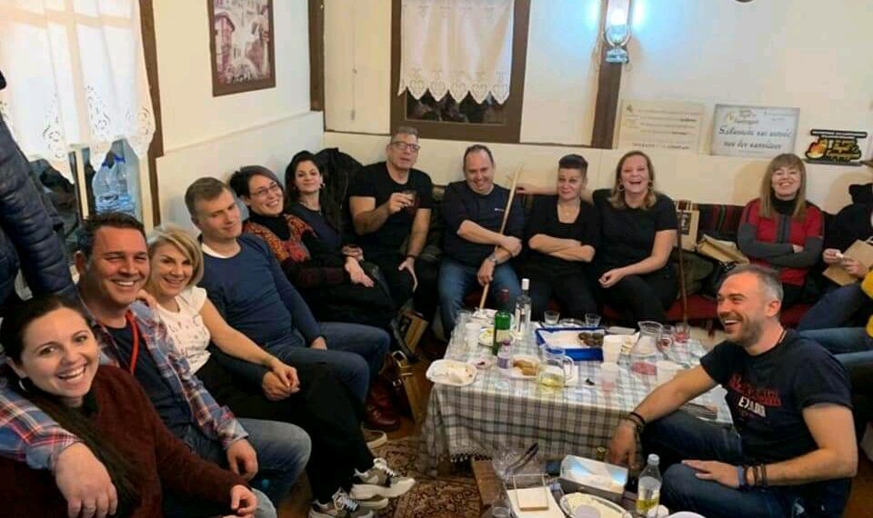 Ο Γιάννης Σερβετάς στην Κοζανίτικη Αποκριά και τον φανό Πηγαδ’ τ’ Κεραμαριό