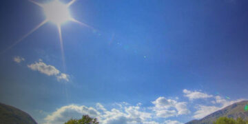 Καιρός: Άνοδος θερμοκρασίας από την Κυριακή αλλά και πιθανή ελαφριά χιονόπτωση Σάββατο πρωί