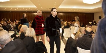 Με απόλυτη επιτυχία στέφθηκε το Φιλανθρωπικό Gala του Συνδέσμου Γουνοποιών Καστοριάς για τη στήριξη του Οργανισμού Make a Wish, Κάνε μια Ευχή Ελλάδας