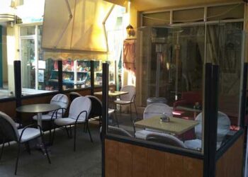 ΠΩΛΕΙΤΑΙ καφετερία στο κέντρο της Πτολεμαΐδας