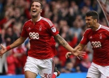 Νότιγχαμ για τη νίκη και τα γκολ