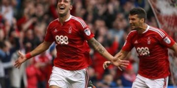 Νότιγχαμ για τη νίκη και τα γκολ