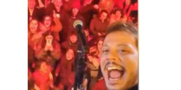 Το “ευχαριστώ” των ΑΝΩ ΚΑΤΩ για τη δυναμική παρουσία του κόσμου της Πτολεμαΐδας στο 1ο Party νεολαίας