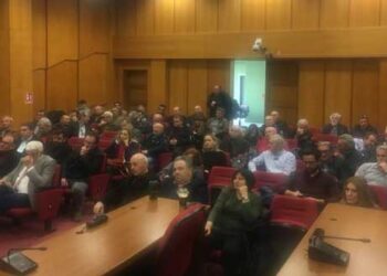 Καρυπίδης: «Αδράνεια της Περιφέρειας» – Ζεμπιλιάδου:  «Όντως, οι μάσκες έπεσαν αλλά έπεσαν από αυτούς εδώ και δύο μήνες»