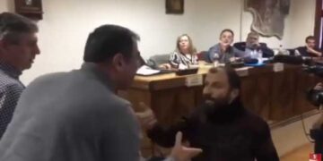 Μεγάλη ένταση στο συνεδρίαση του ΔΣ Εορδαίας για την απολιγνιτοποίηση και 10λεπτη διακοπή (VIDEO)