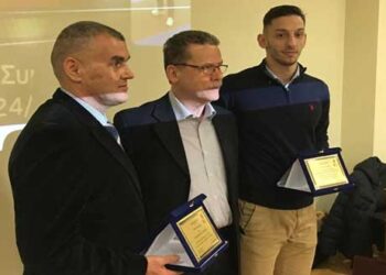 Δ.Σ. Κοζάνης: Τιμητικές διακρίσεις στον παγκόσμιο πρωταθλητή Α. Τεληκωστόγλου και τον προπονητή Χ. Αλμασίδη – Στόχος η ολυμπιακή πρόκριση