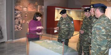 Το Αρχαιολογικό Μουσείο Αιανής επισκέφθηκε στρατιωτικό κλιμάκιο