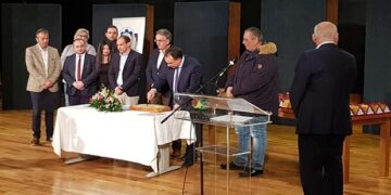 Επετειακή εκδήλωση του Επιμελητηρίου Κοζάνης στη Σιάτιστα – Για “στοίχημα στήριξης της περιοχής στο κομμάτι της επιχειρηματικότητας” έκανε λόγο ο Υφυπουργός Ανάπτυξης Ν. Παπαθανάσης